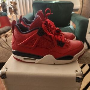 Jordan 4 SE FIBA